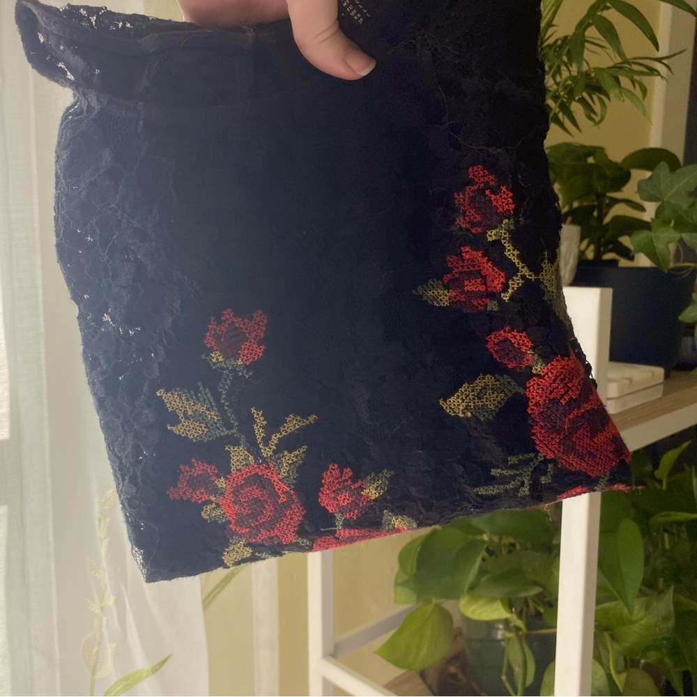 Forever 21 | Rose Lace Top
